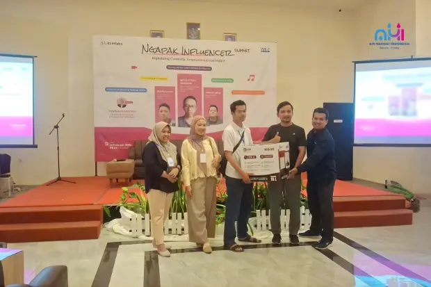 PT Air Hangat Indonesia Jadi Sponsor Ngapak Influencer Summit Perdana di Cilacap, Bagikan 3 Sample Gratis untuk Seller Affiliate