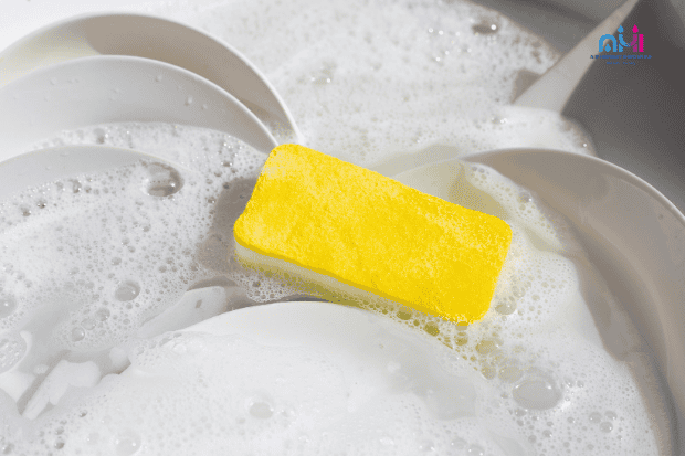 Membantu Kegiatan Rumah Tangga